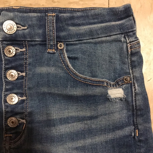 American Eagle Outfitters Ne(x)t Level Curvy Hi-Rise Denim Shortie in Blue sz 6 - Picture 5 of 14
